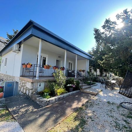 Holiday Home Lola - Large Outdoor Area Стариград-Пакленица Экстерьер фото